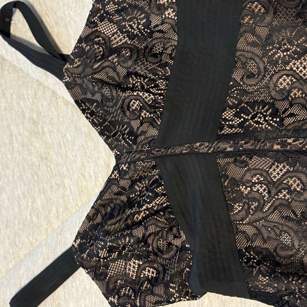 Ann Taylor Black Lace Bra with Intricate Floral Design